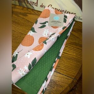 Martha Stewart Kitchen Towel Set if 3 - Peaches NWT